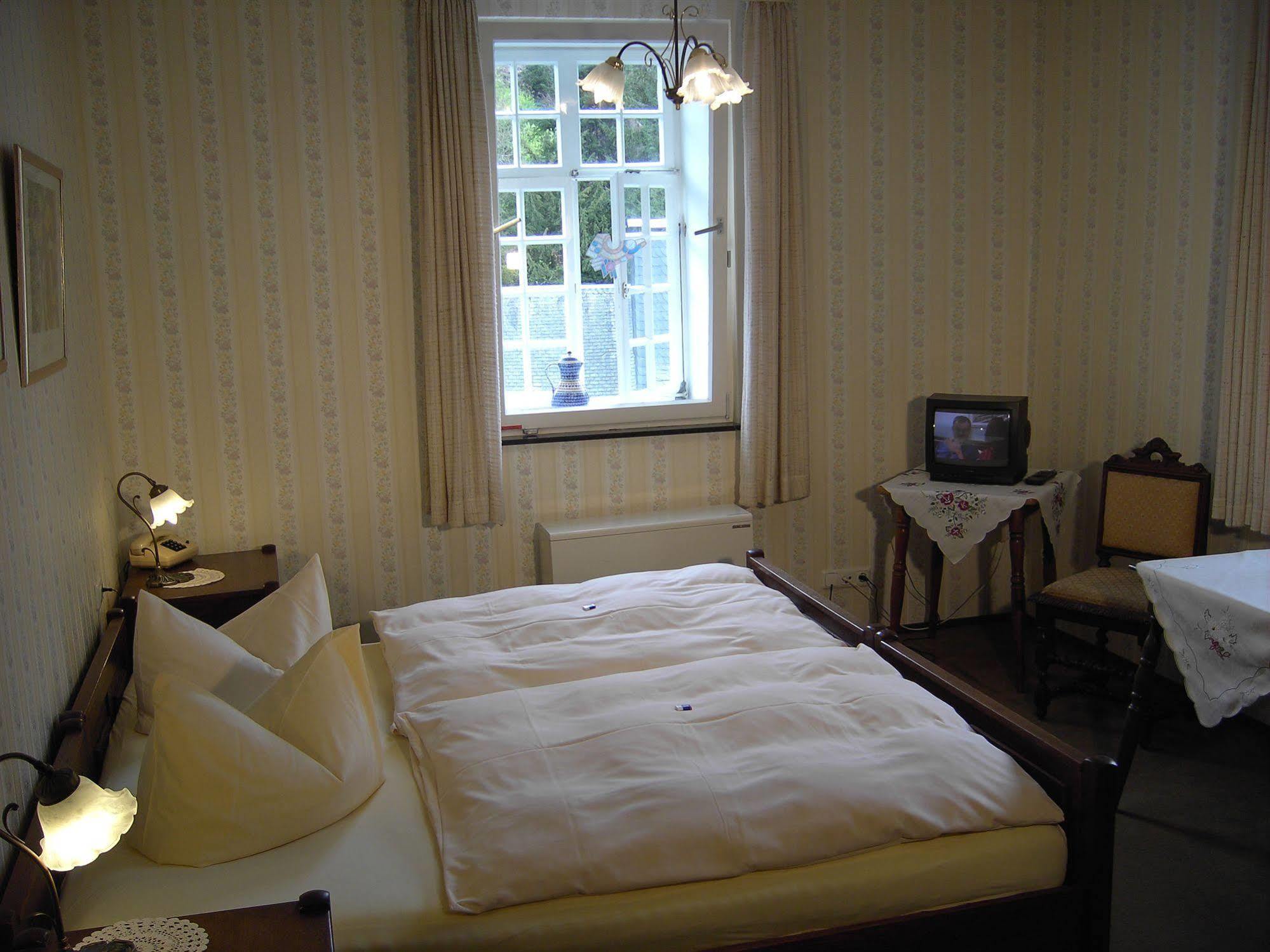 Hotel Graf Rolshausen Monschau Exterior photo